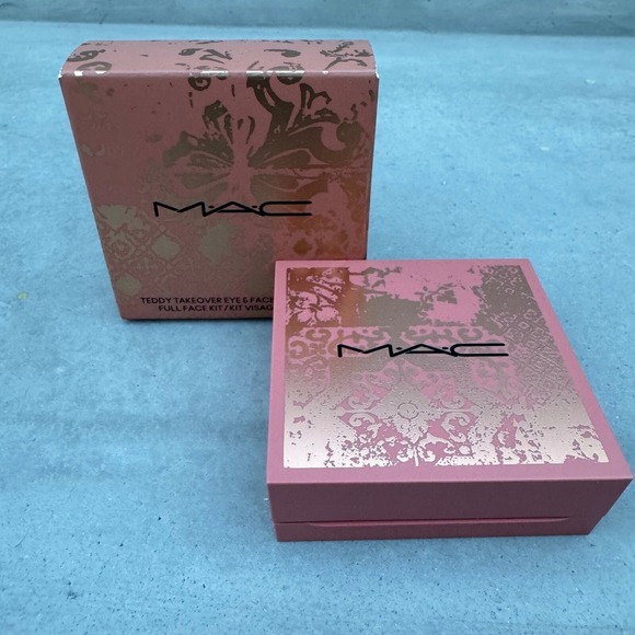 MAC Teddy Takeover Eye & Face Palette Deep Full Face Kit Makeup - Picture 3 of 5